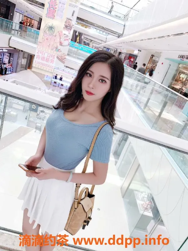 成都楼凤-武侯区米娜，26岁，胸围D，400元体验舒适服务