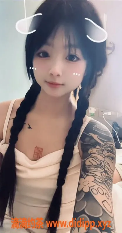 成都外围-成都欣小乖，16岁，162cm，90斤，服务优质，价格亲民