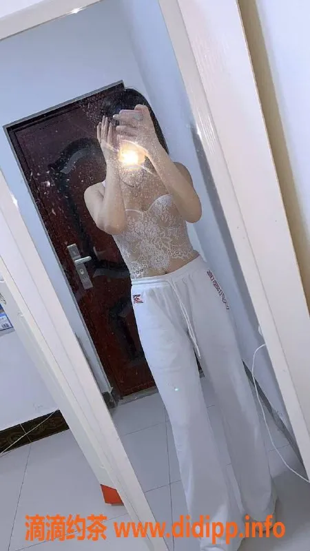 长沙楼凤-雨花区依依，身高165，34B，激情服务等你体验