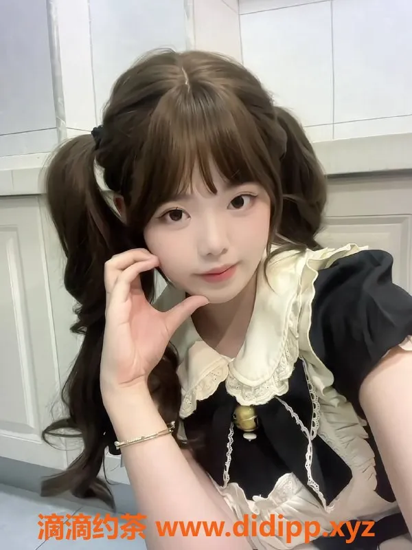 长沙楼凤-芙蓉区18岁纤一，身高169，108斤陪浴服务