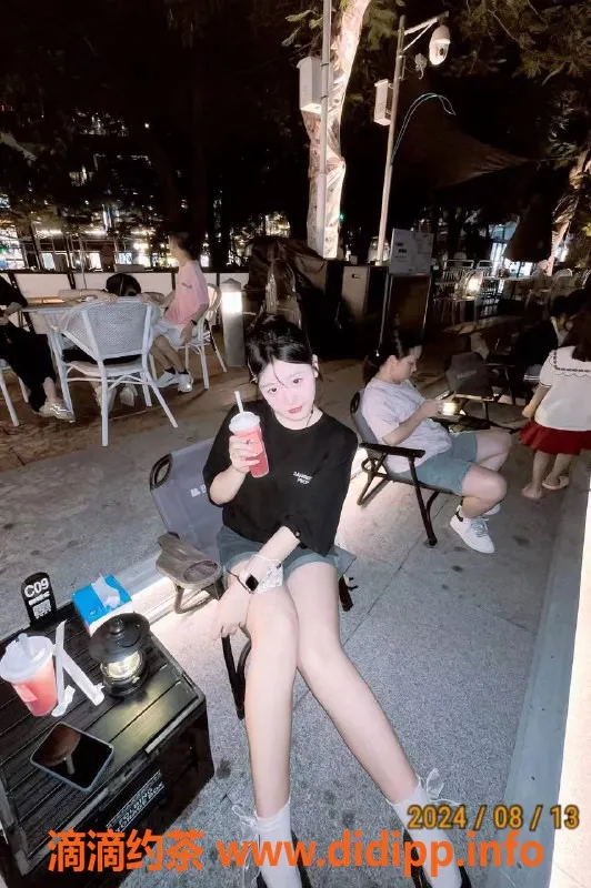 成都楼凤-金牛区小鹿，7p嫩妹微胖车，快来体验！