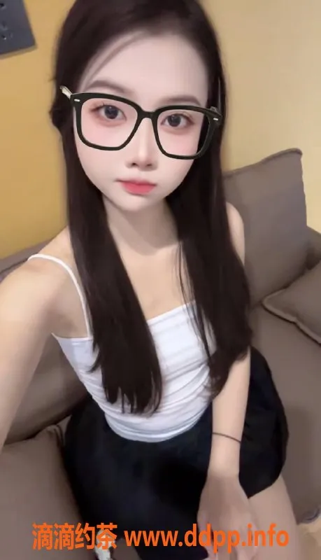 杭州上门服务-余杭小橘子，嫩妹69互舔，性价比超高