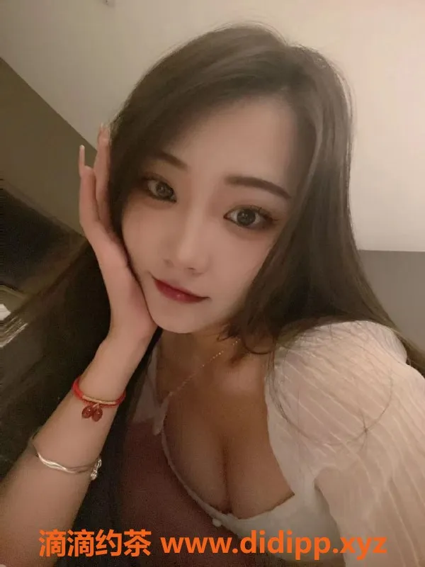 杭州上门服务-杭州高颜值小姐姐 21岁 168cm 36D
