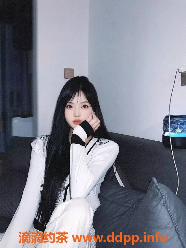 长沙楼凤资源信息,芙蓉区18岁纤一，身高169，108斤陪浴服务