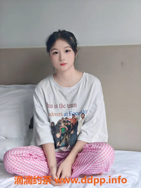 成都楼凤-成华区小葵：165嫩妹，C罩杯，白嫩大奶只需XXX元