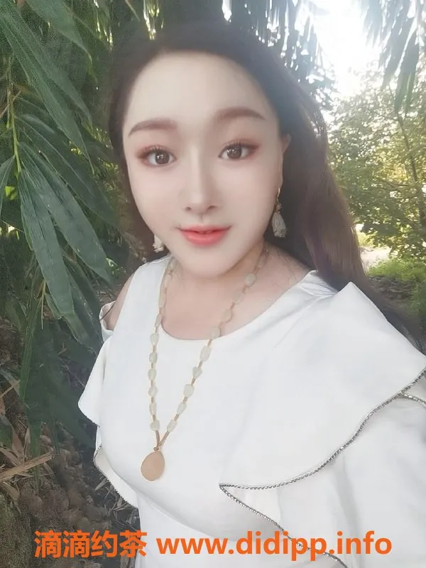 成都楼凤-青羊区30岁朝鲜族丽丽，胸D，400元/小时