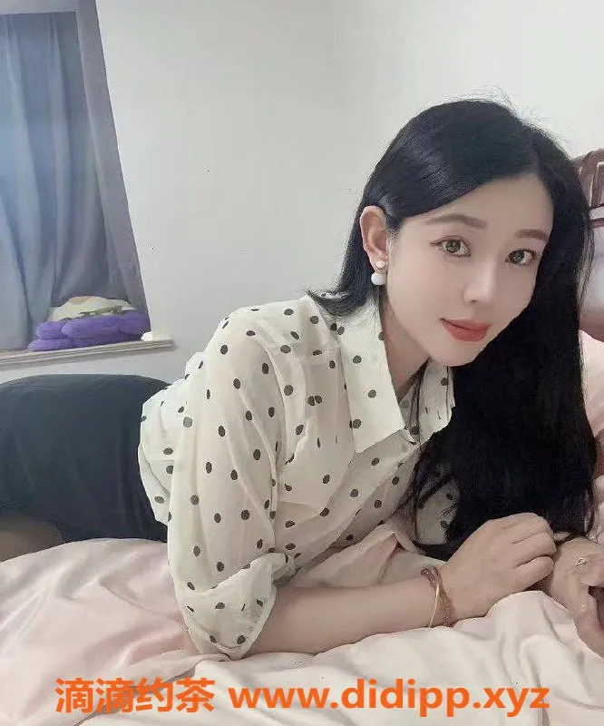 南京楼凤-秦淮区小v，168身高F罩杯，服务丰富！