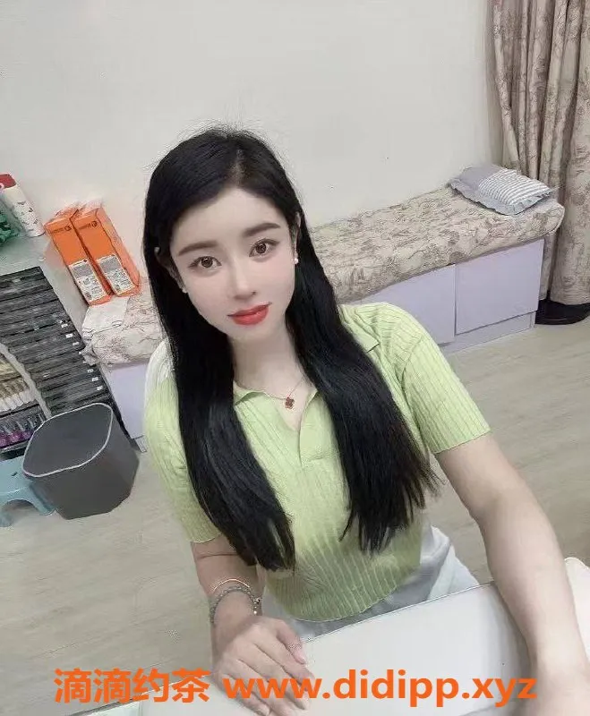 南京楼凤资源信息,秦淮区小v，168身高F罩杯，服务丰富！