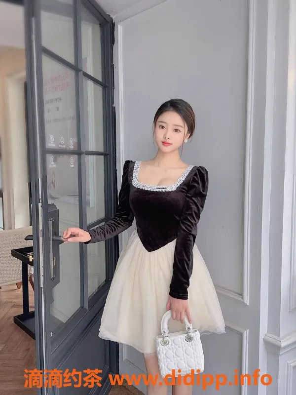 成都楼凤-高新区瑞贝卡，体验6p 11pp的无界服务