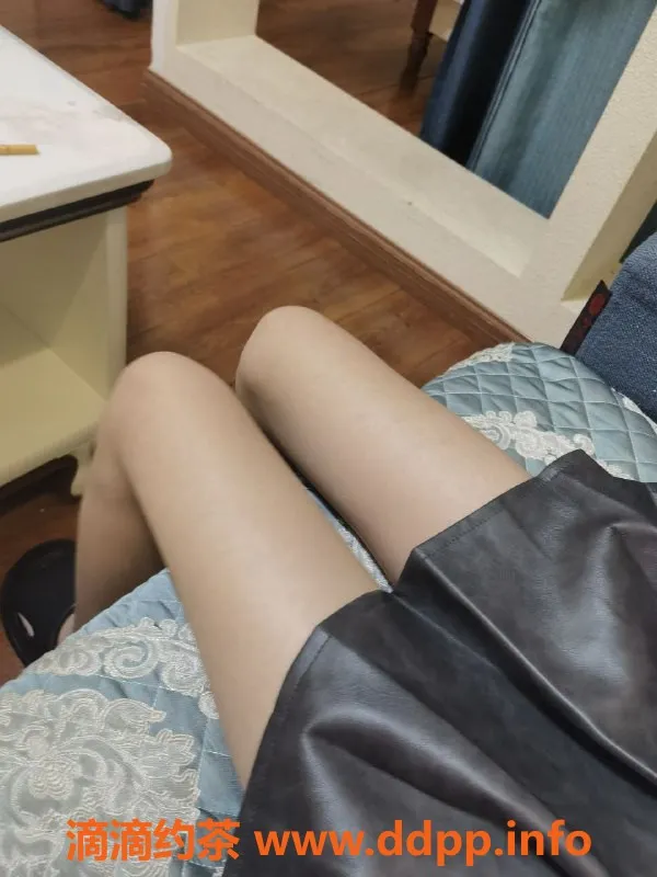 成都楼凤-成都萌欣，娇小排骨精，400元/次