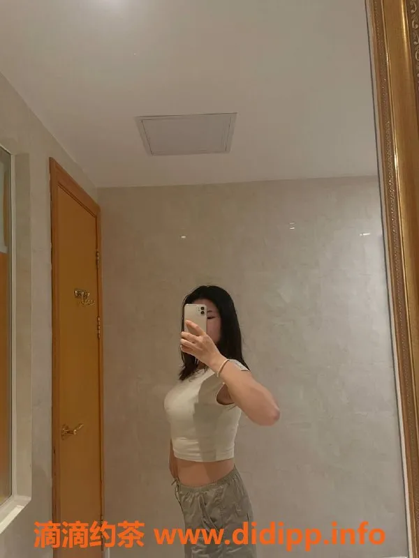 深圳楼凤-深圳宝安念安，千元档大胸服务体验