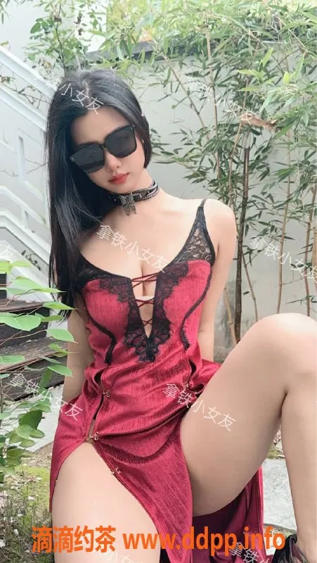 南京楼凤-江宁拿铁小女友，22岁163身材诱人