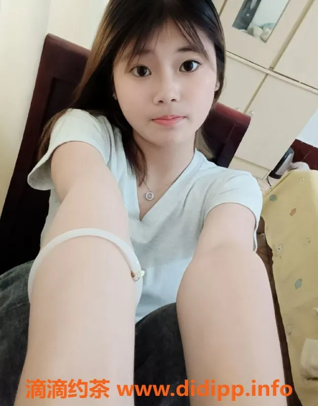 成都楼凤-大丰嫩妹小七，18岁160/80，500起服务