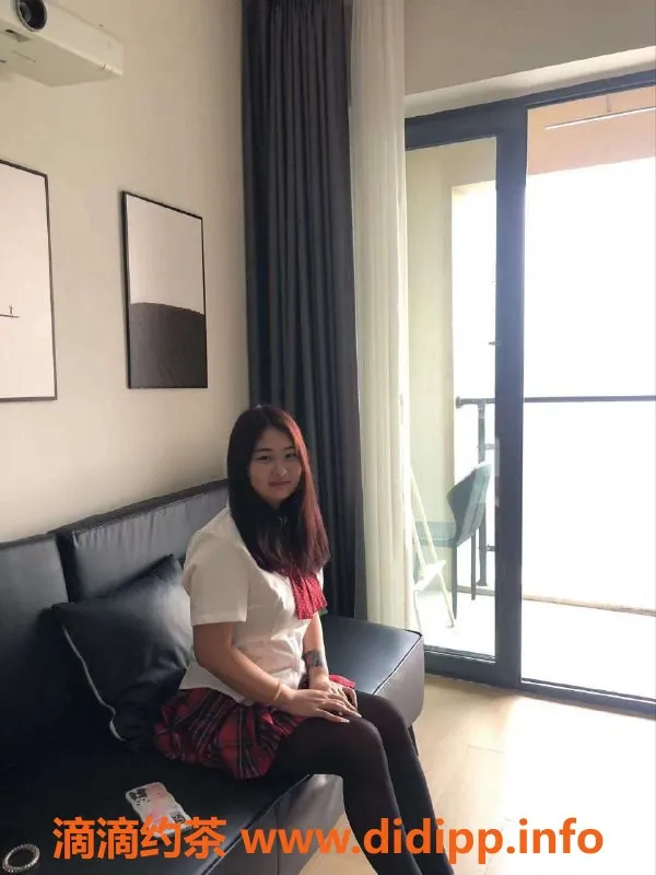 成都楼凤资源信息,成华区小灵灵微胖妹子，胸大E，上门400元