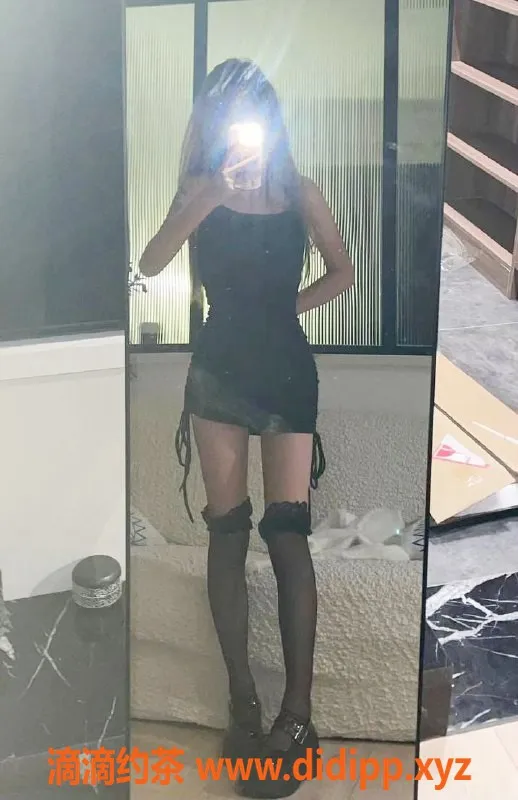 上海楼凤-静安嫣嫣，身高167，甜美胸B+