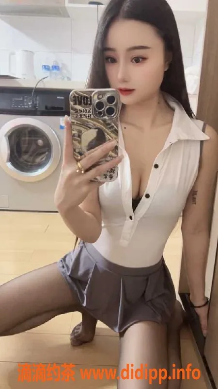 广州楼凤-天河零零后诗诗，21岁165cm服务热情