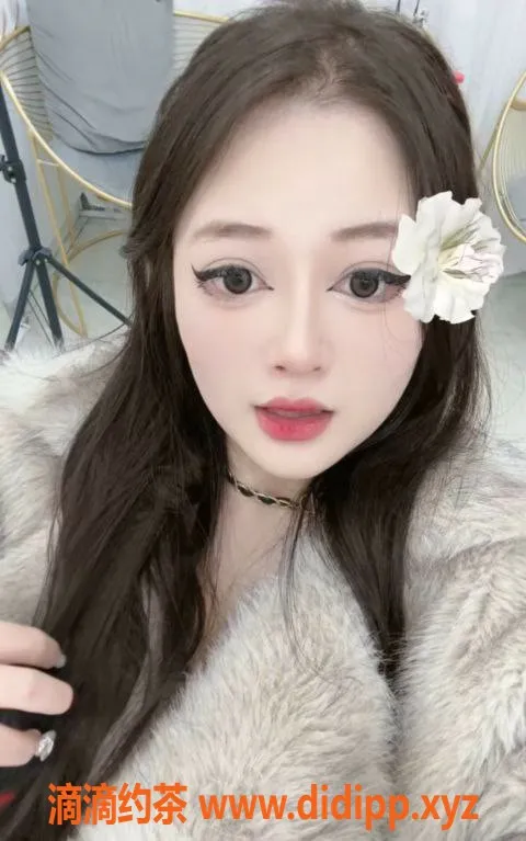 深圳楼凤-深圳龙岗可内射悦悦，165cm 36D 18岁