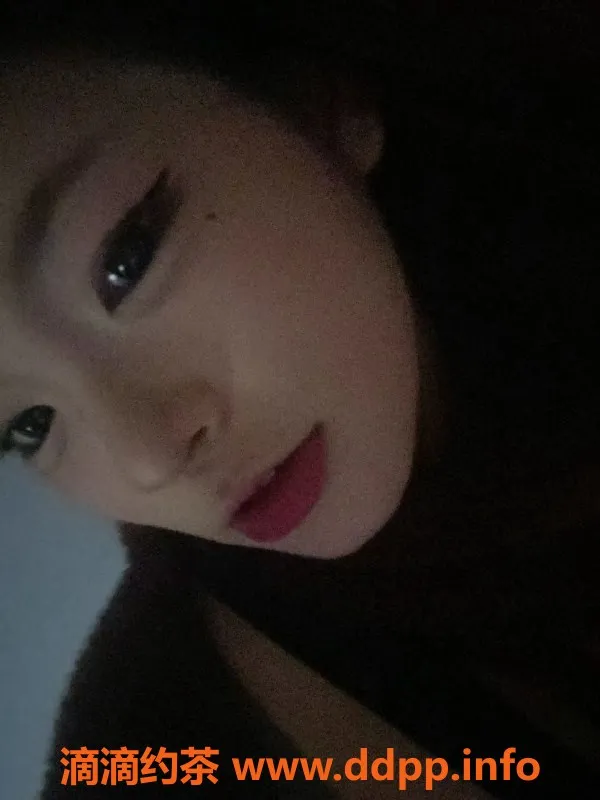 成都楼凤-大丰嫩妹蓝欣，18岁160cm，600元50分钟