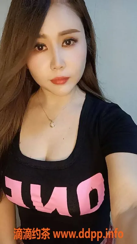 广州楼凤-白云少妇琪琪，450元舌吻服务