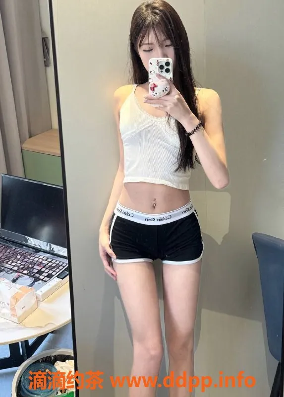 深圳楼凤-龙岗蓝莓舌吻，课程1000p/1600pp