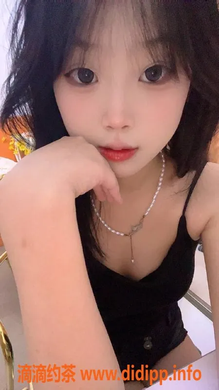 成都楼凤-成华区小花生，163筷子腿，青春女友感，超nice!