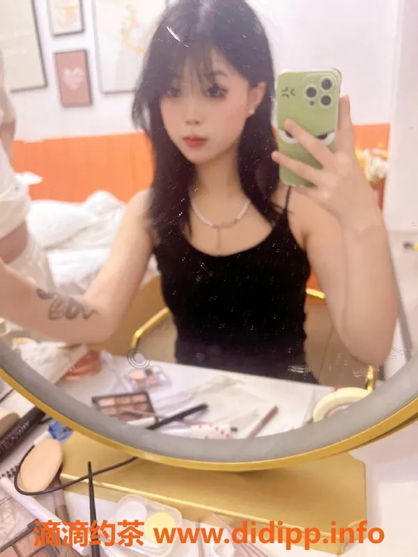 成都楼凤-成华区小花生，163筷子腿，青春女友感，超nice!