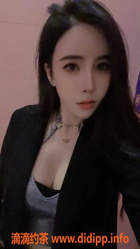 广州楼凤-天河敏敏，24岁大长腿老师，500元体验