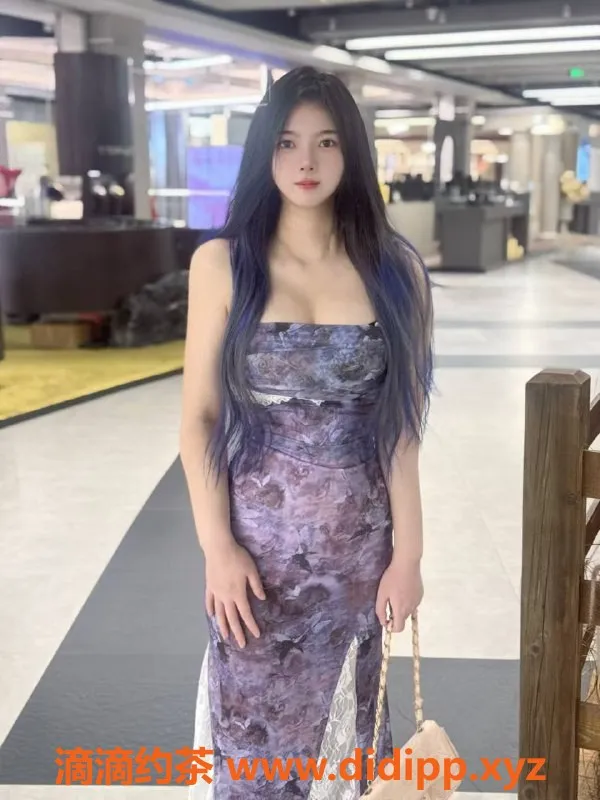 成都楼凤-成都嫩妹菲菲，20岁168cm 120斤，服务超棒！