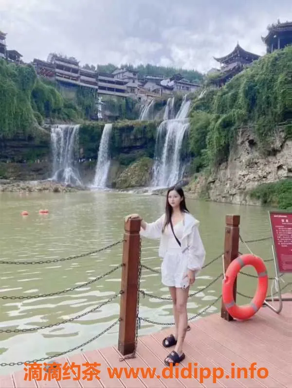 广州楼凤-海珠00后老师思涵，166cm身高，48kg，500元/次