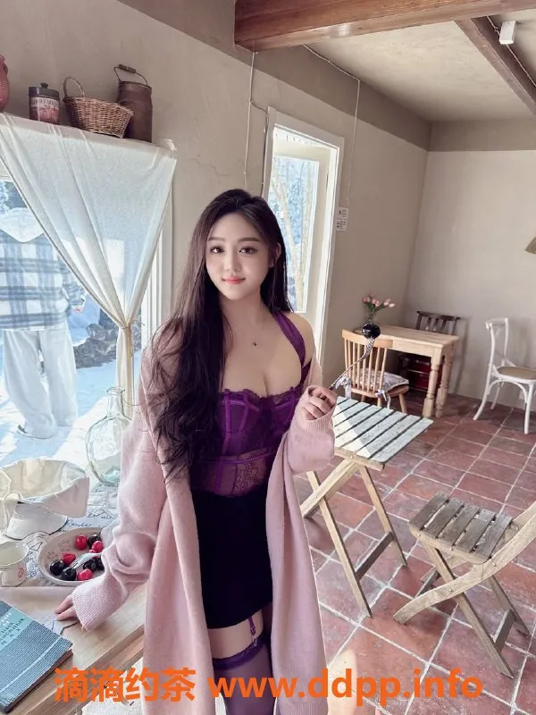 成都楼凤-高新区锦瑟，微胖美女25岁，500体验极致服务