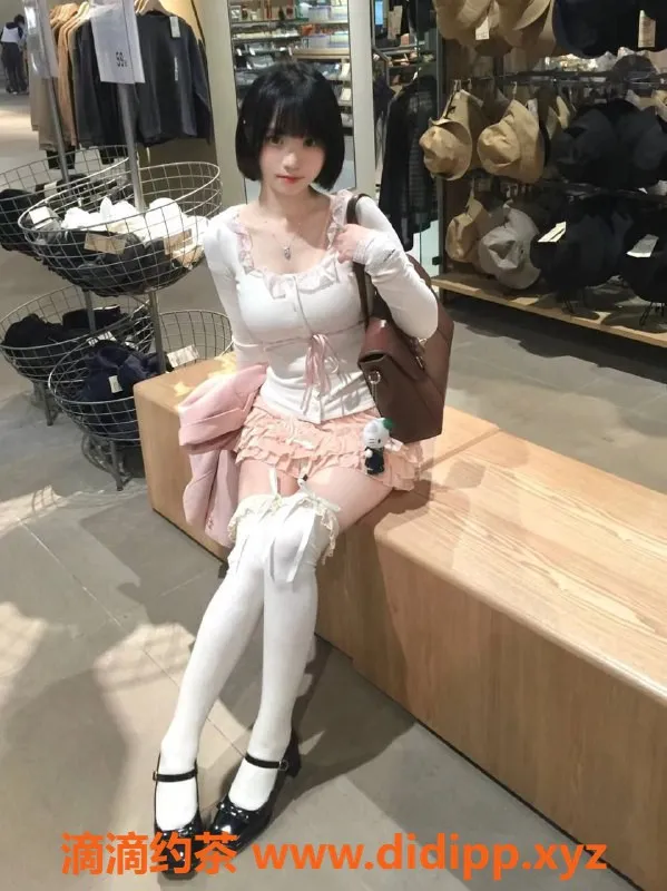 北京楼凤资源信息,朝阳婉清丨164CM身高49kg丨陪浴服务