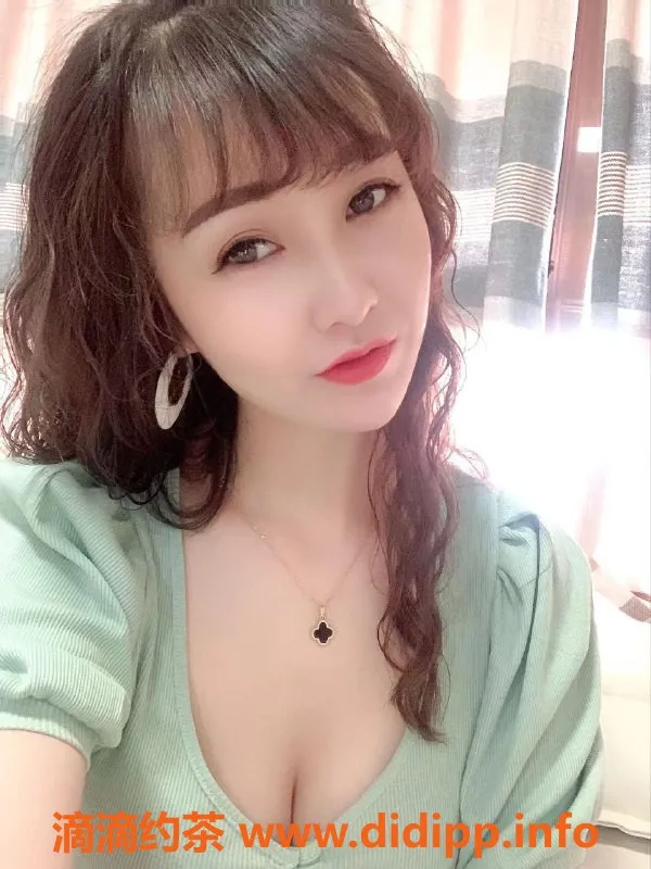 长沙楼凤-雨花区气质御姐小清，172cm 55kg，服务多样