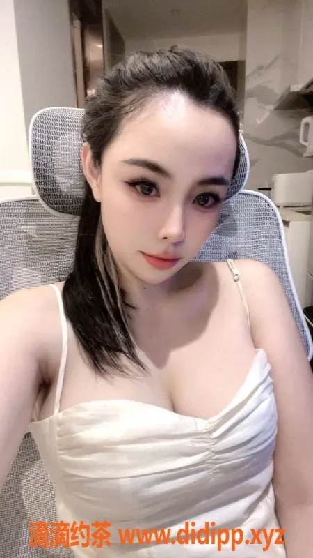 深圳楼凤资源信息,宝安奶糖，1000p年约服务，精致体验等你来入