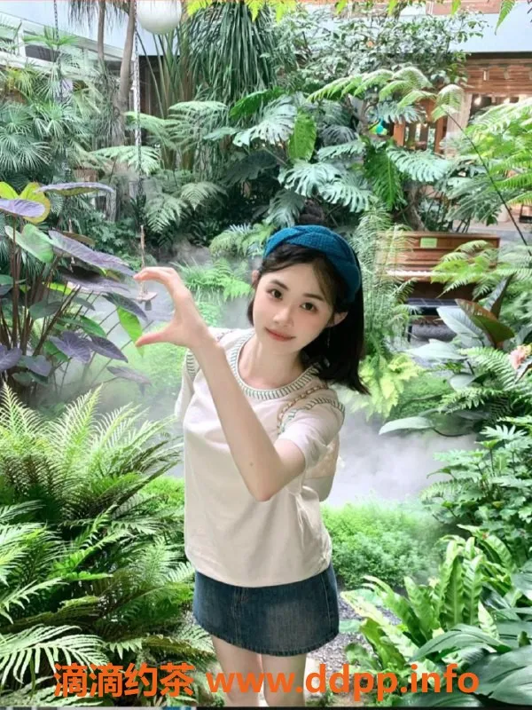 成都楼凤-新南门嫩妹鹿鹿，160cm高90斤，700元60分钟