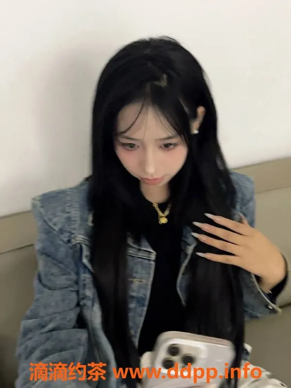 成都楼凤资源信息,市中心嫩妹兔兔，课时费超值6p、10pp