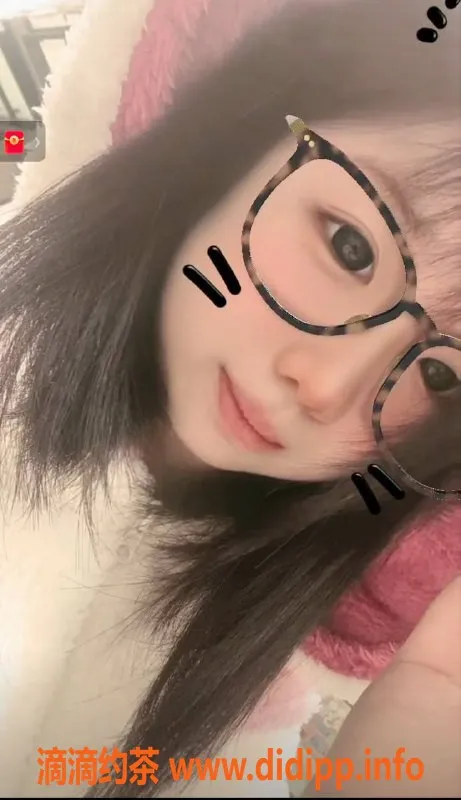 成都楼凤资源信息,成都琉璃16岁，身高156，包夜仅2500