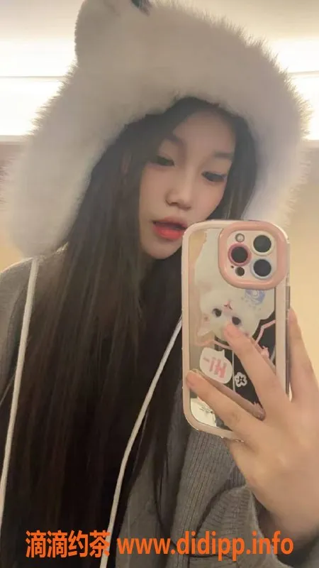 成都楼凤-成都小妍165cm嫩妹，陪洗服务超享受