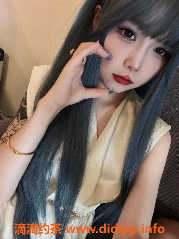 成都楼凤-成华区邻家妹瑶瑶，550p/900pp，155cm白嫩甜美