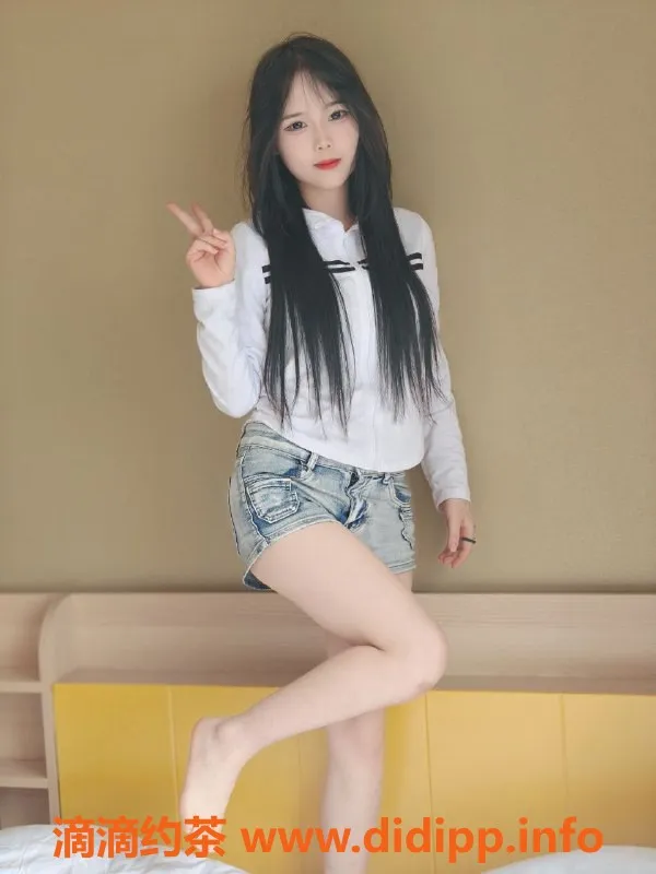 成都楼凤-成华区邻家妹瑶瑶，550p/900pp，155cm白嫩甜美