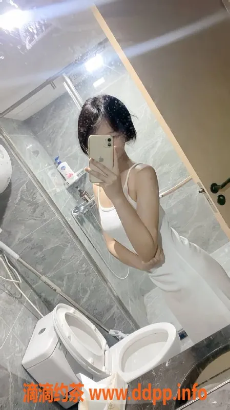 杭州楼凤-拱墅区草莓小萝莉，800元体验不容错过