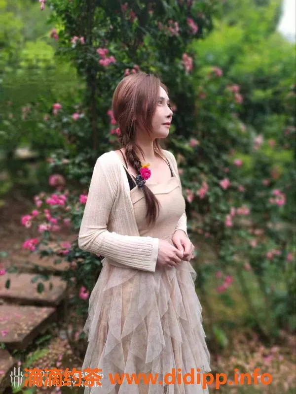 成都楼凤-青羊区妃菲，少妇车服务，超值体验！