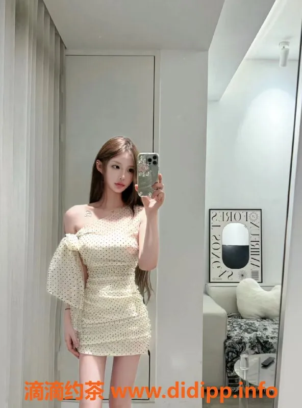 成都楼凤-茜茜，20岁嫩妹，身高162，熊c，900元体验