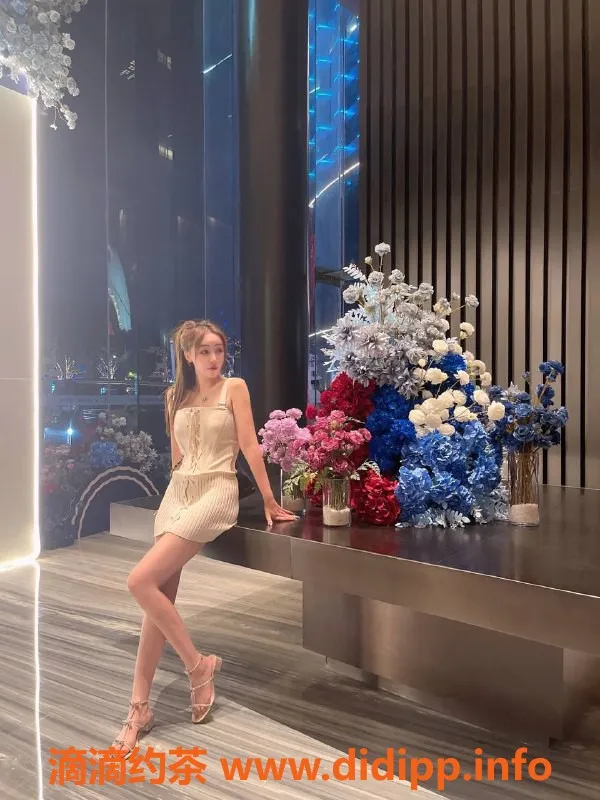 北京上门服务-雪梨：朝阳大长腿御姐，享受高端服务