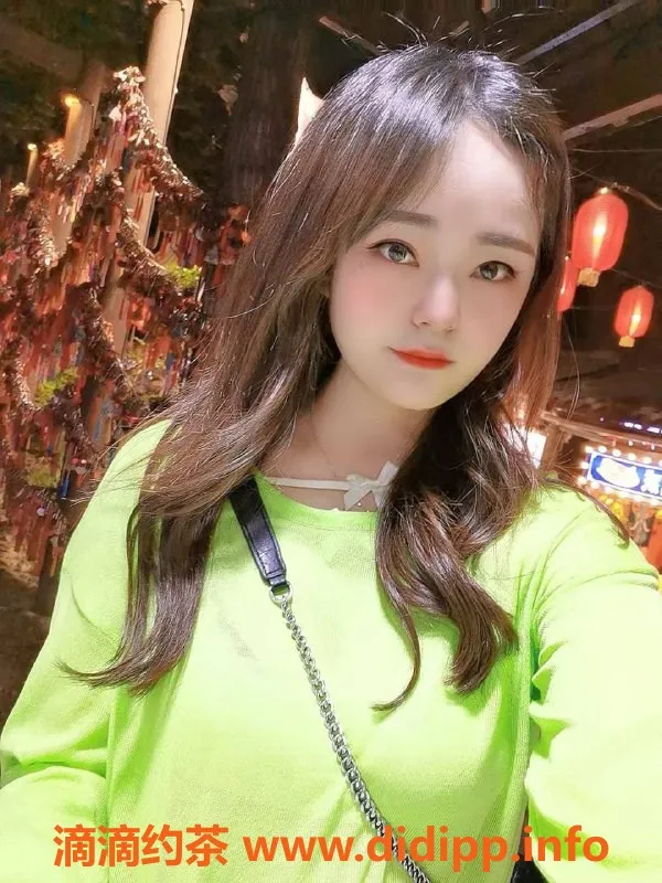 成都楼凤-宁惠子，青羊区少妇，课时费5P 8PP