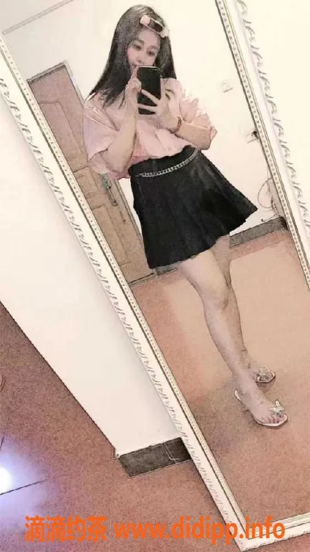 广州楼凤-天河小琪 | 165cm 49kg 26岁 450元起服务