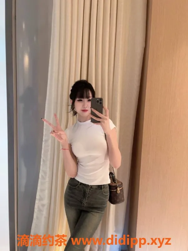 上海楼凤-闵行小妖，超值20张内服务等你来体验！