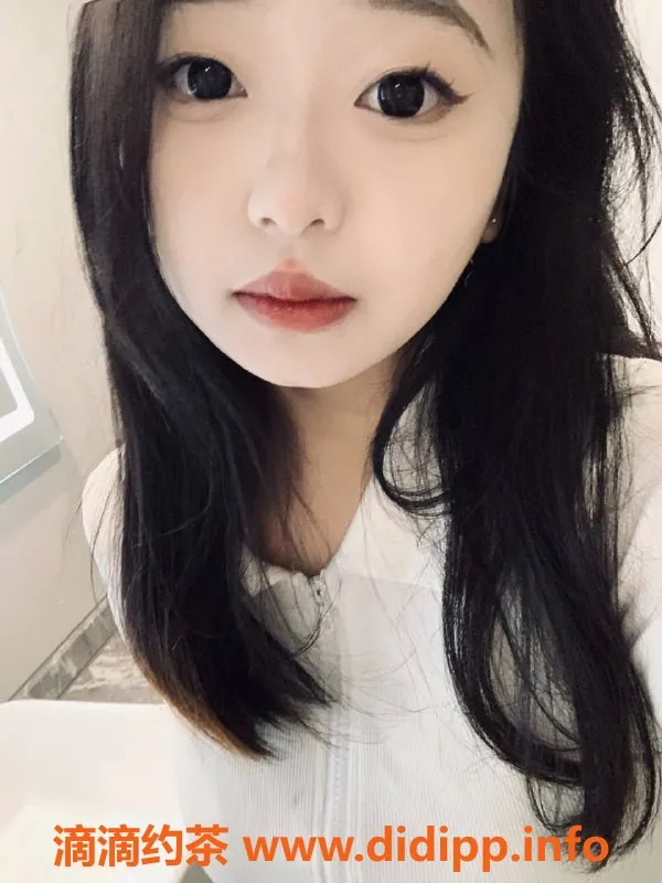 成都楼凤-武侯区小苹果，嫩妹车服务，6p起