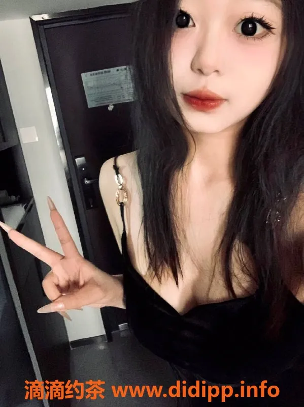 成都楼凤-武侯区小苹果，嫩妹车服务，6p起