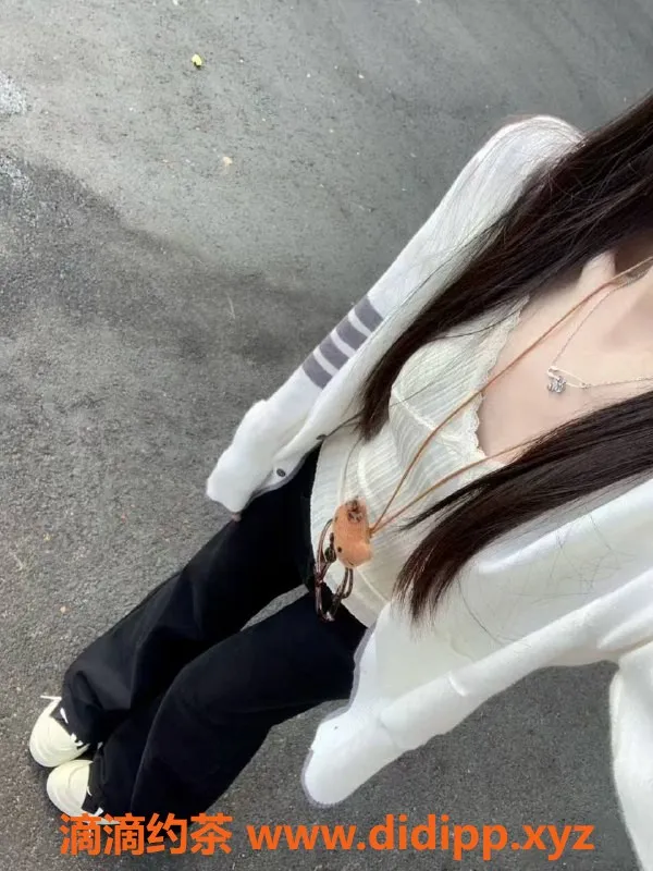 成都外围-成都高挑御姐八万，17岁身高170，体验仅800元