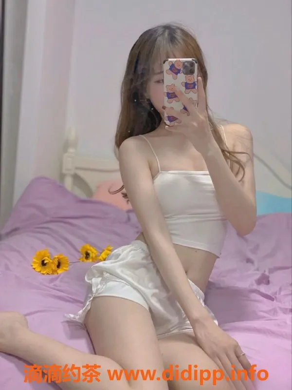 上海楼凤-闵行小奶瓶，162cm嫩妹只需700元起